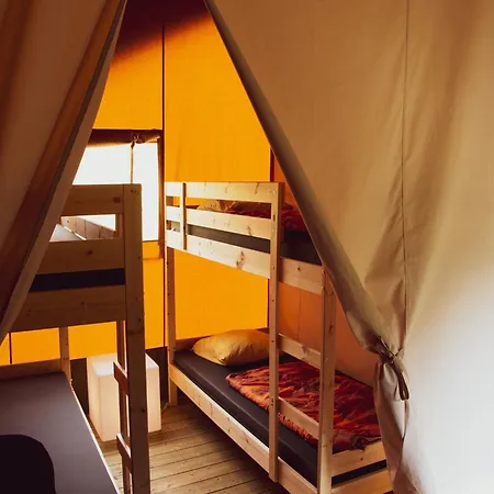 Роскошный шатер Glamping Tent In Netherlands With Terrace, Cleaning Included Lathum
